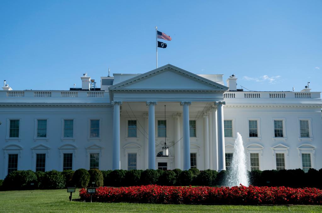 M6米乐:时政热点：美国总统签署通胀削减法案(国际观察)